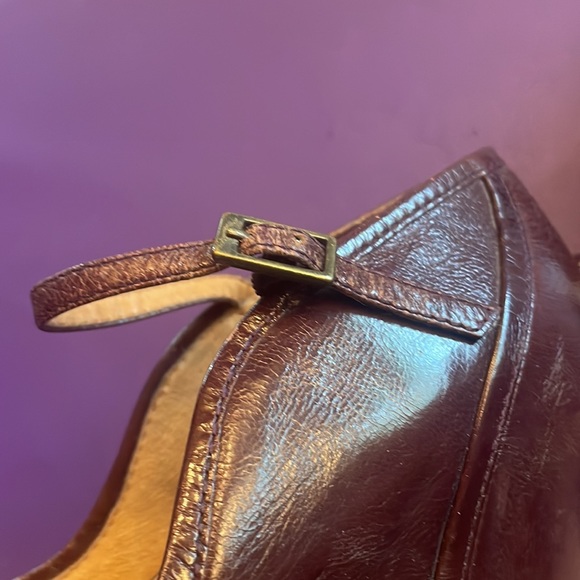 FRYE ‘Heather’ ankle strap sz6 oxblood strap wedge heart shaped vamp - Picture 7 of 8